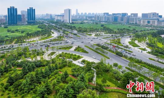 郑州城市立体绿化,郑州生态廊道入口