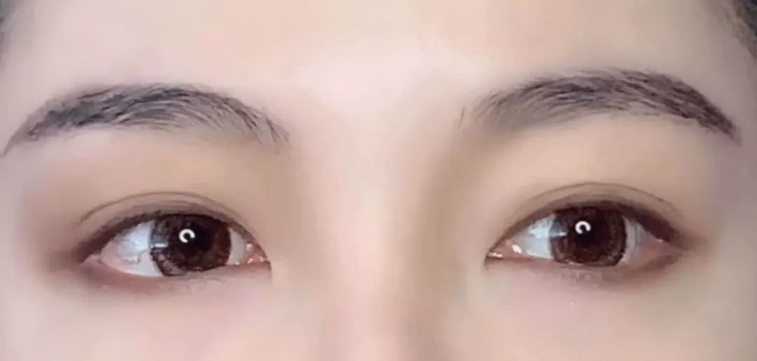 ins日杂清透眼妆适合居家的小仙女,教你两分钟就能搞定的眼妆画法