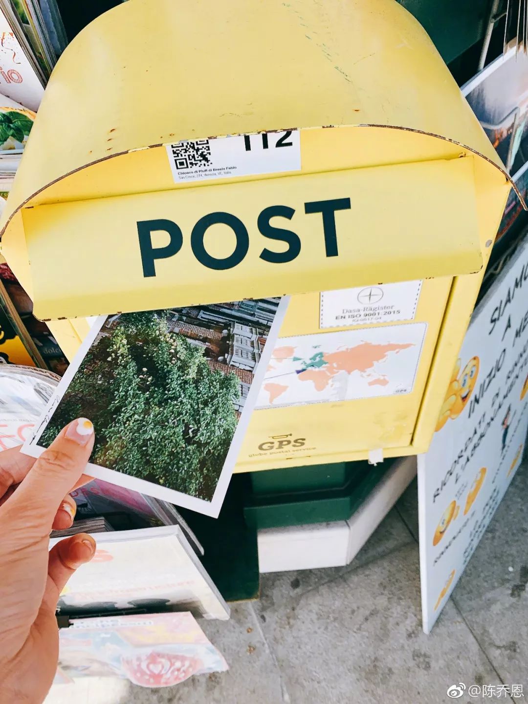 夏天美甲款式图片2022最火网红款,夏天短指甲美甲纯色显手白