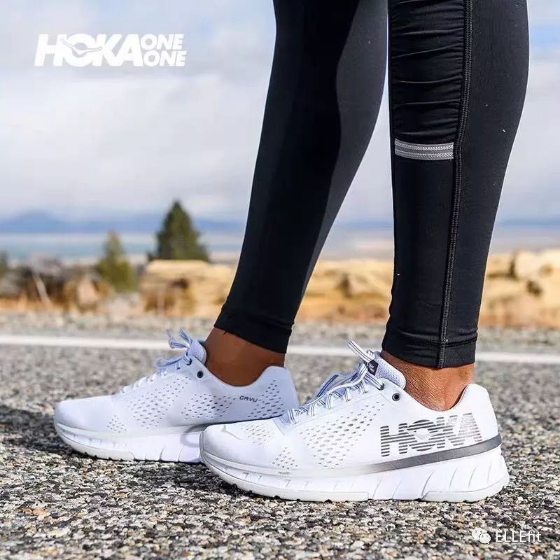 倪妮宋茜穿吊带有风情,宋茜身材长腿