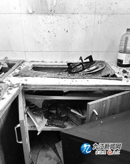 高压锅炖东西久了会爆炸吗,高压锅煮着粥突然坏了