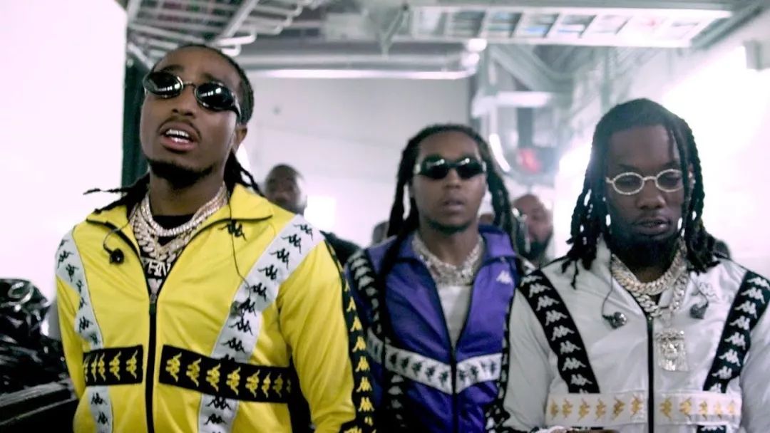 为什么同一款鞋子售价不一样,为什么同一款鞋子有那么多款式