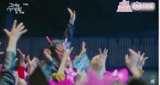 因为偶像变成了最好的自己,偶像应该成为更多人的力量