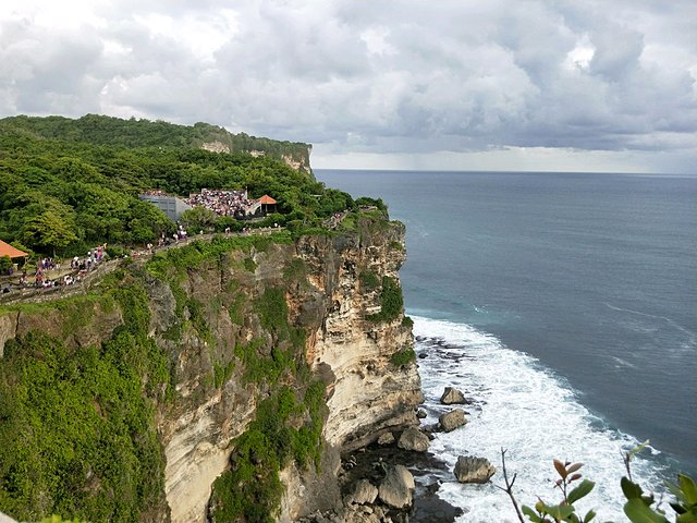 巴厘岛漂流跟团游一日游,巴厘岛冲浪潜水行程推荐