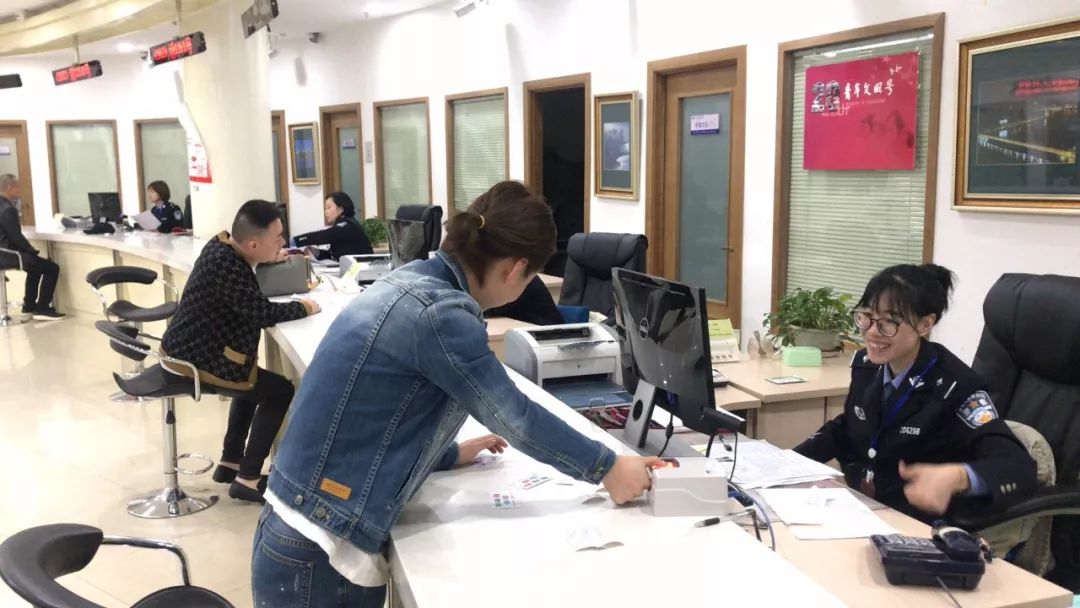 出入境服务群众获赞誉,省公安机关出入境管理