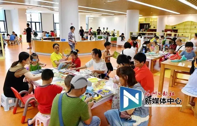 地铁2号线试乘券领取现场超火爆!我们汇总了沿线美景美食!