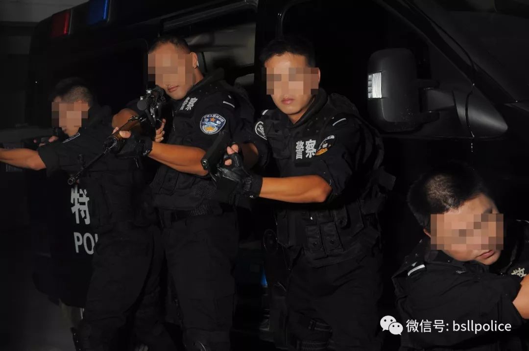 走在刀尖上的缉毒民警,公安民警奋勇拼搏的精神
