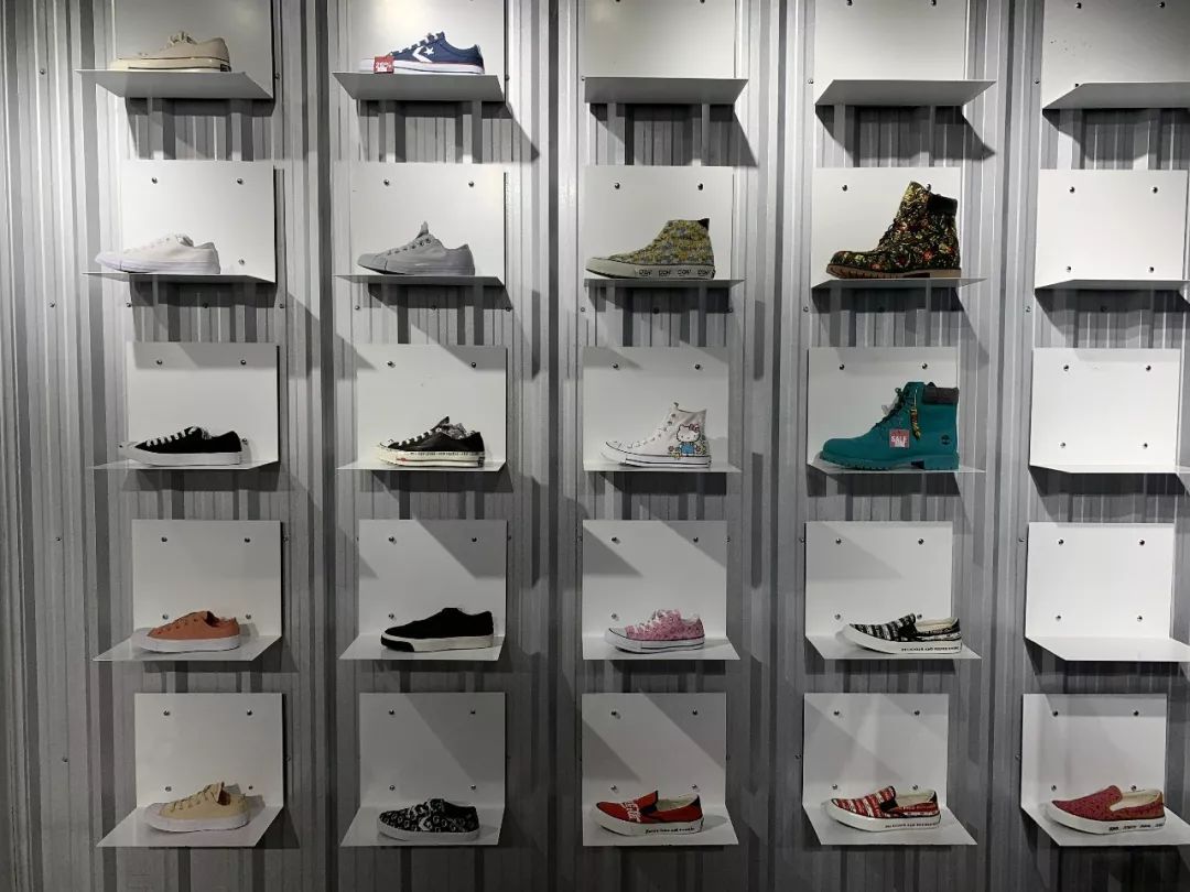 曼谷球鞋图片大全,泰国曼谷球鞋实体店