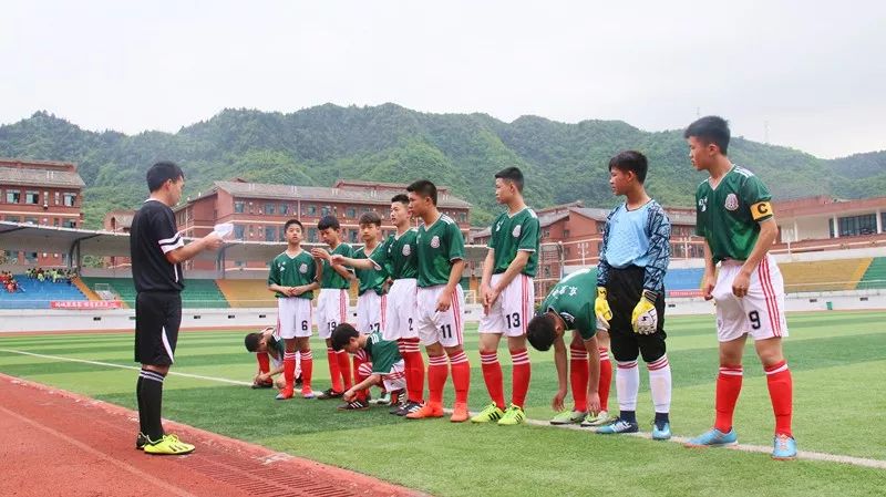 【多图】将来靠你们了！习水县校园足球三级联赛开赛