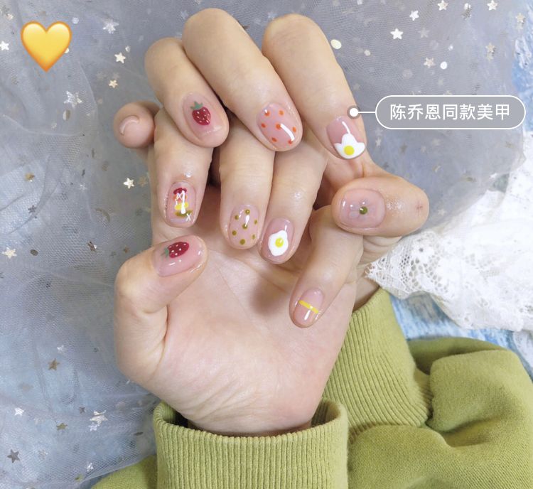 夏天美甲款式图片2022最火网红款,夏天短指甲美甲纯色显手白