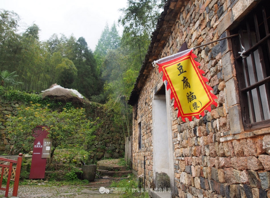 山沟沟里不存在的风景美如画,充满田园风光的美丽小村庄