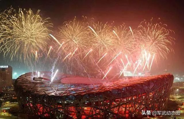 “我在卡塔尔，波澜壮阔的大海中央，奋斗着！为国争光！”丨我的青春宣言