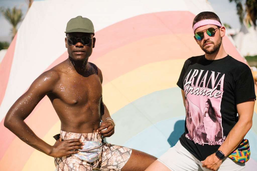 据说美国最骚的仔们都来这片沙漠里开趴