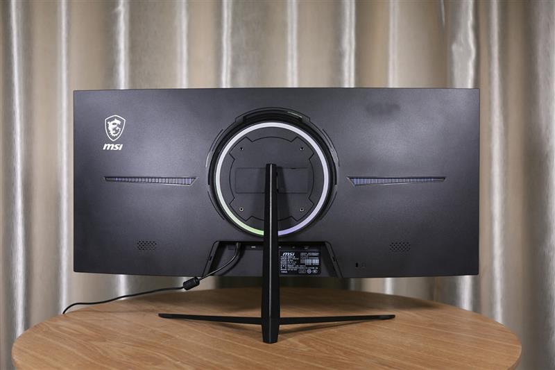 200Hz体验丝般滑顺！微星OptixPAG301CR显示器评测：点距刚刚好