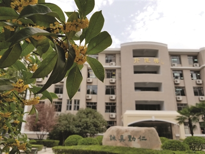 南京金陵中学就读体验,南京金陵中学清华大学