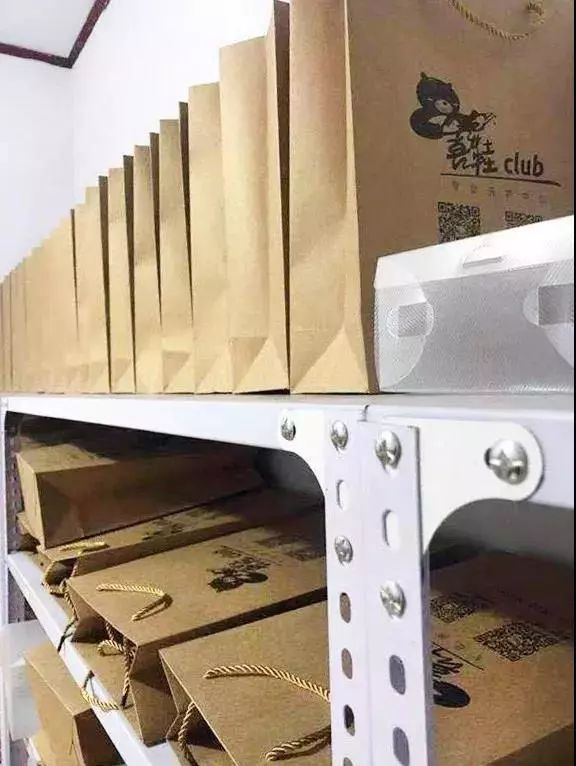 曝光这家“喜”鞋店！听说临沂的Sneaker找他找疯了！