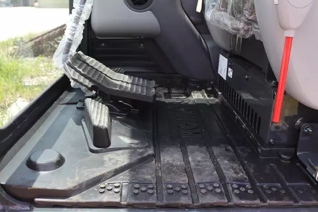 小松pc60-6挖掘机百科,小松pc60-5挖掘机工作视频