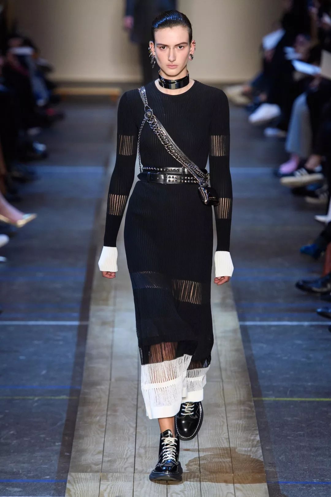 秋冬必备战靴,嗜鞋如命图片