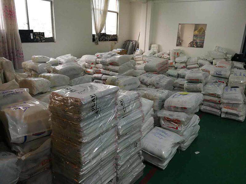 上海最新假冒服装案件,上海破获假冒服装