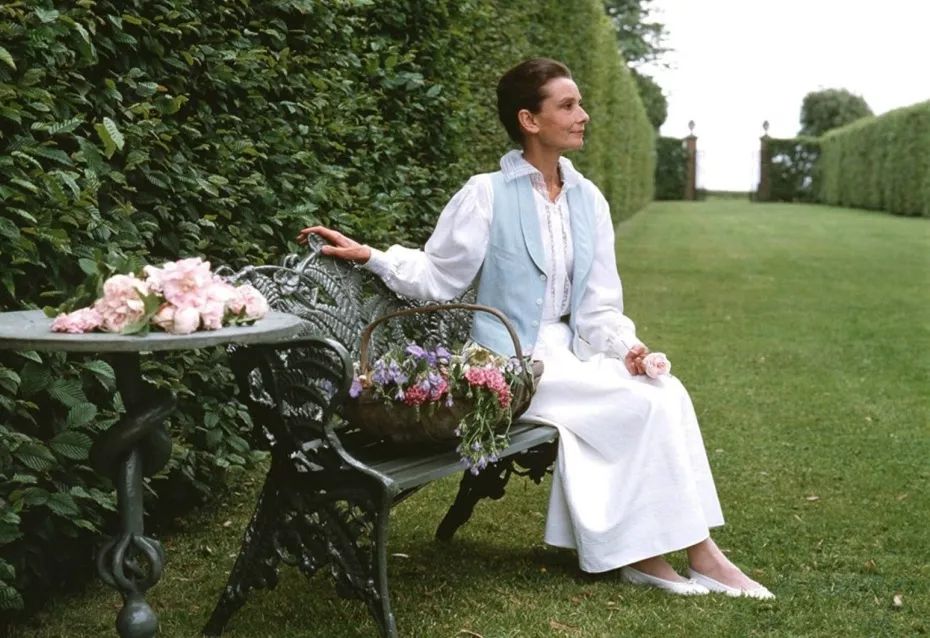 有什么方法可以改善含胸驼背,含胸驼背改善的方法