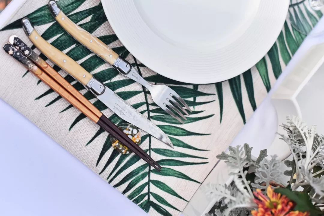 不必去芬兰了，杭州高铁1h就藏着一万颗星星的玻璃屋，过2天山野生活正好！