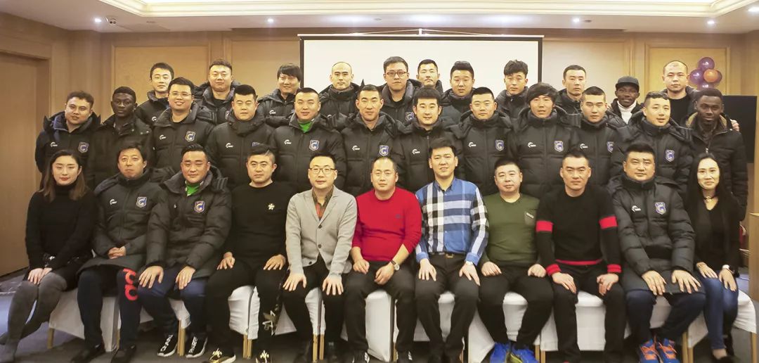 足球6冠王,六冠王足球队有哪些