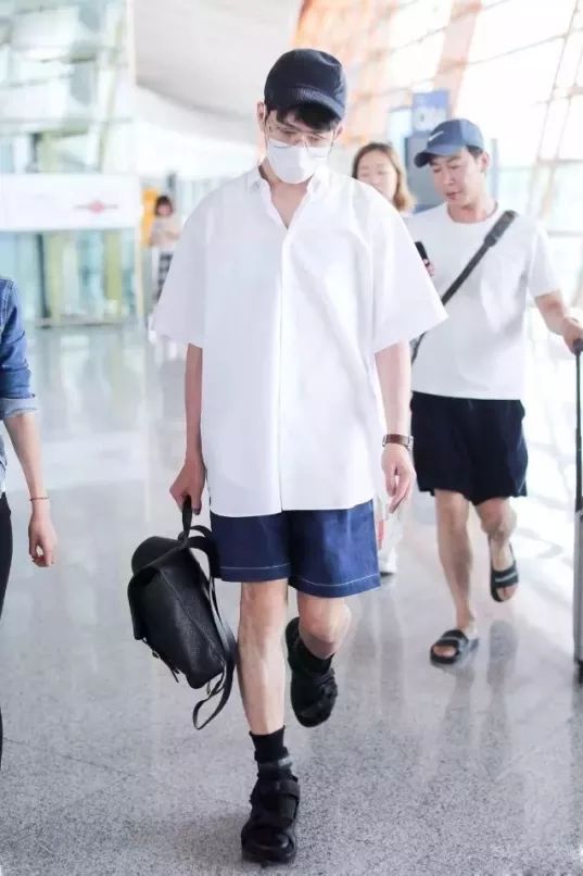 今年夏天这几款凉鞋真的美哭了,这个夏天让你美炸的凉鞋