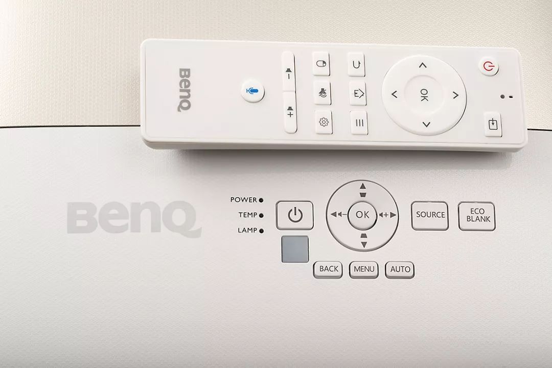 预告：明基新款智能家用色准投影仪，AI智能语音加持，在家打造专业影院在线学习娱乐中心