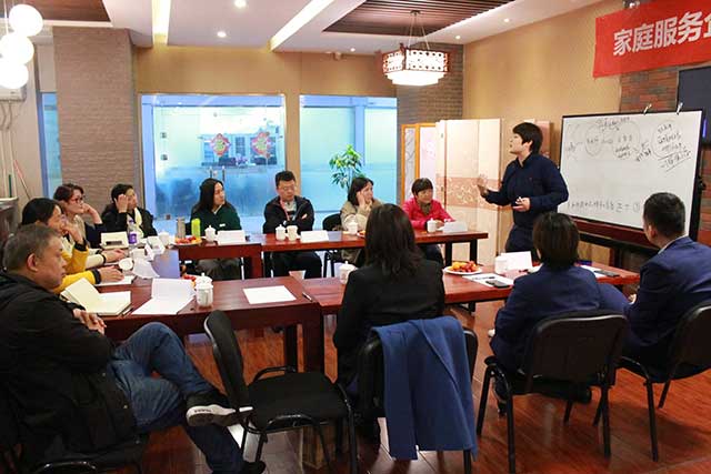 青岛市家政平台个人找保姆怎么找,线下家政服务一站式