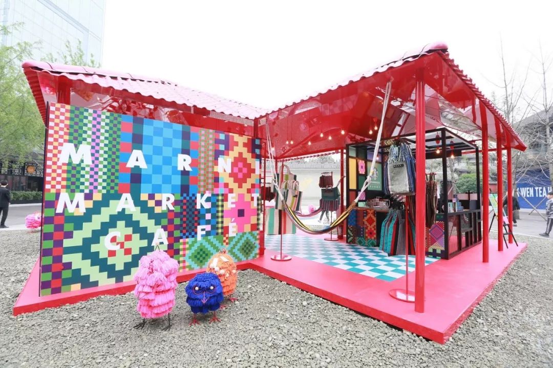 回看五月时髦事宇舶再度携手JINGART