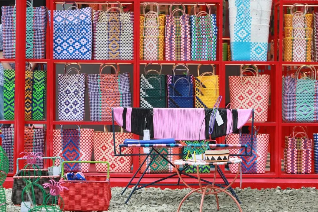 回看五月时髦事宇舶再度携手JINGART