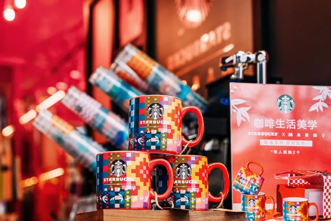 回看五月时髦事宇舶再度携手JINGART