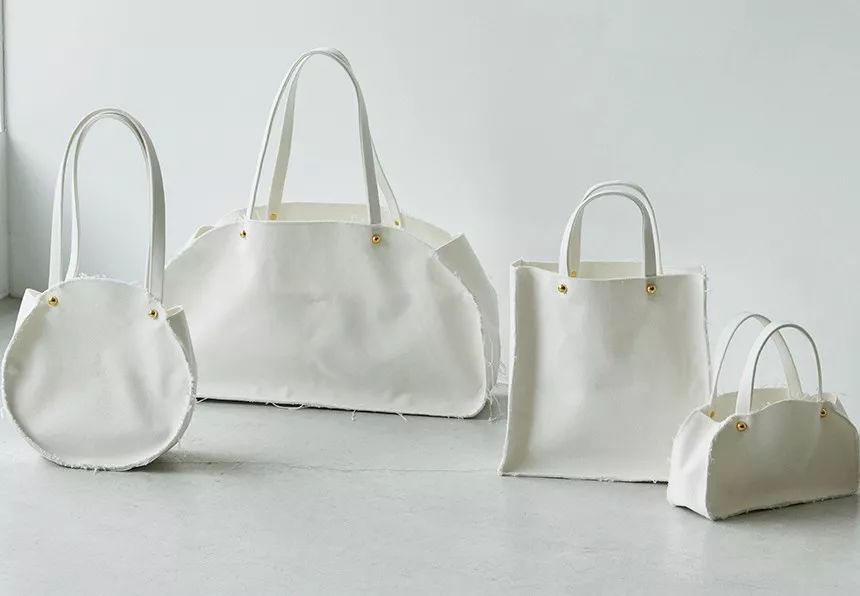 这个夏天温柔一点,希望这个夏天微风能温柔一点