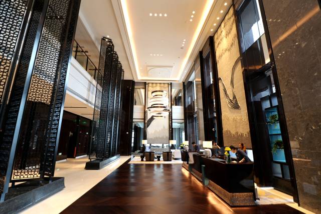 看魔都全景的酒店,看魔都三件套的酒店