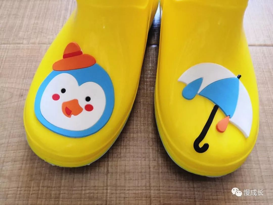 宝宝雨鞋雨衣1-3岁防滑可爱,儿童可爱超萌雨衣