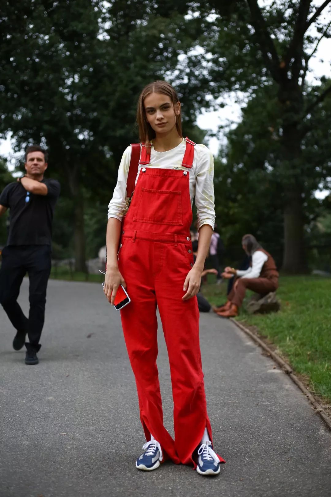 时髦人的夏天，从裤腿开衩开始