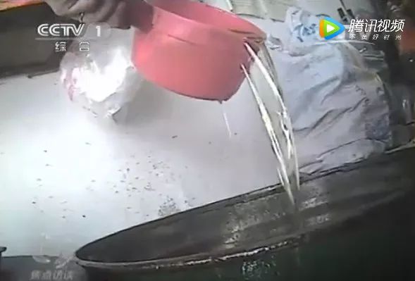 如何辨别食用油的真假教你一招,如何识别食用油的真假