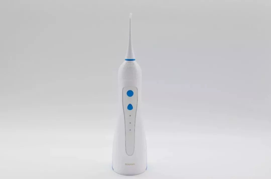 总被牙周炎、牙龈出血困扰?你可能需要冲牙器