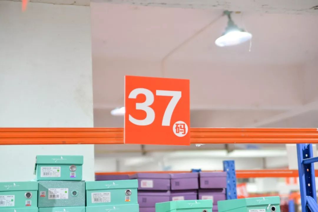 金利来1折店,金利来买一送一特卖活动