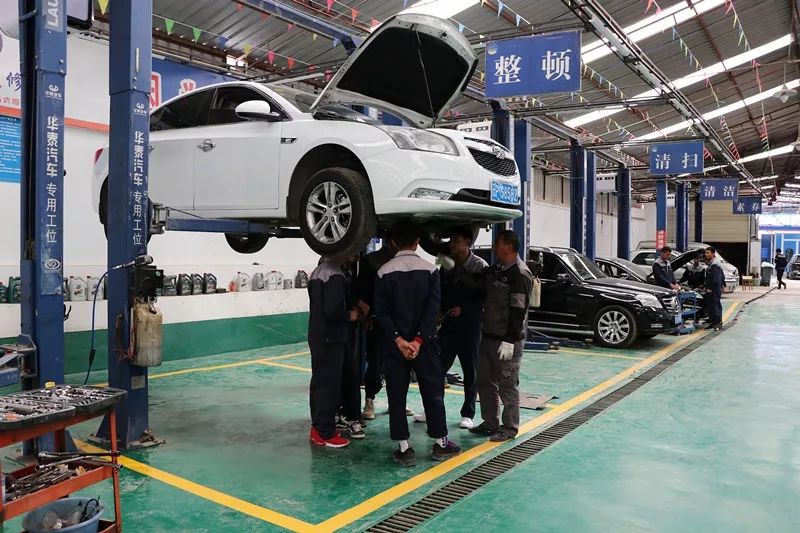 「定向培养、高薪就业」叉车驾驶、焊工、汽修、厨师、电装技能培训，学习技术好去处