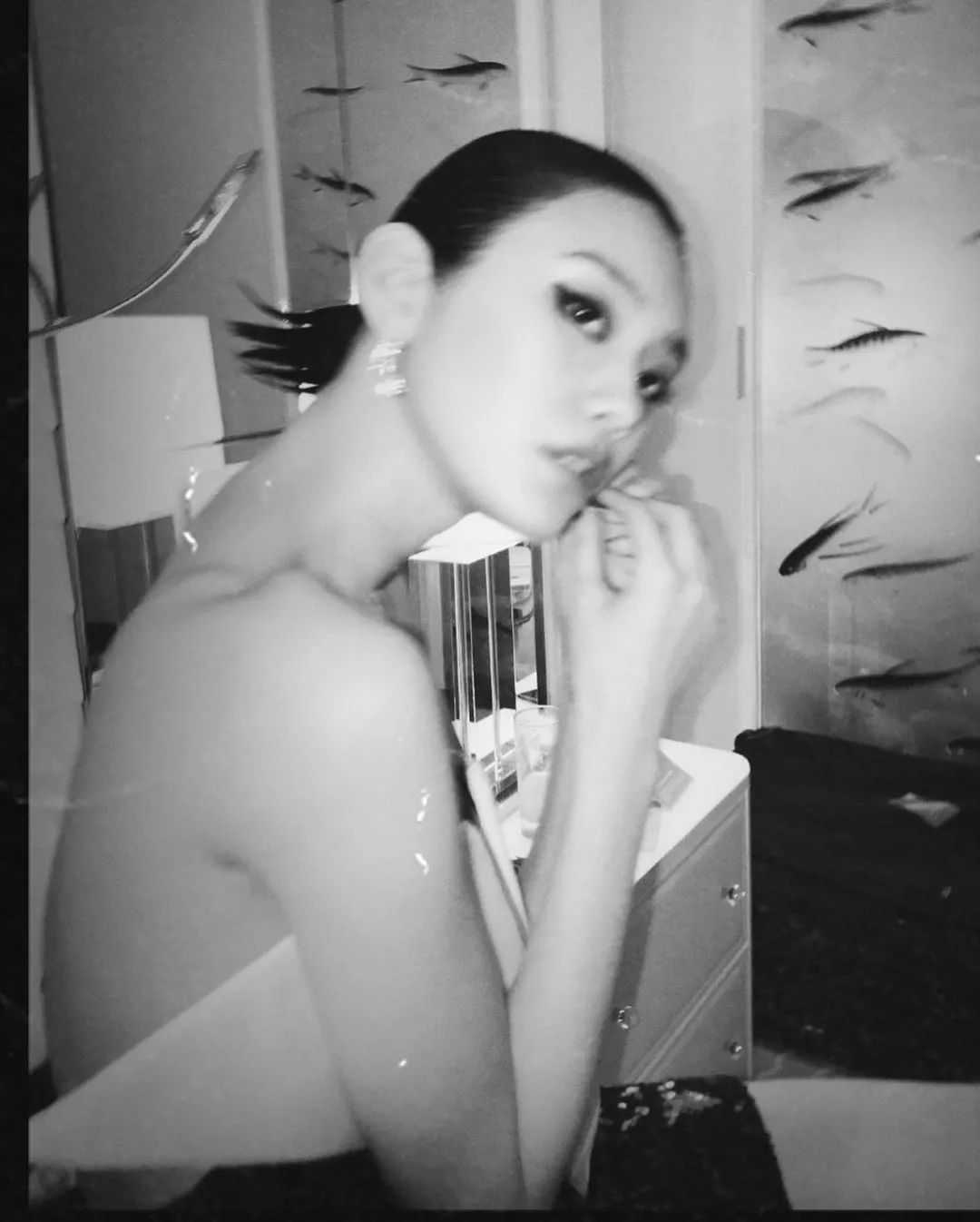 戛纳朱一龙入选作品,戛纳朱一龙白西装