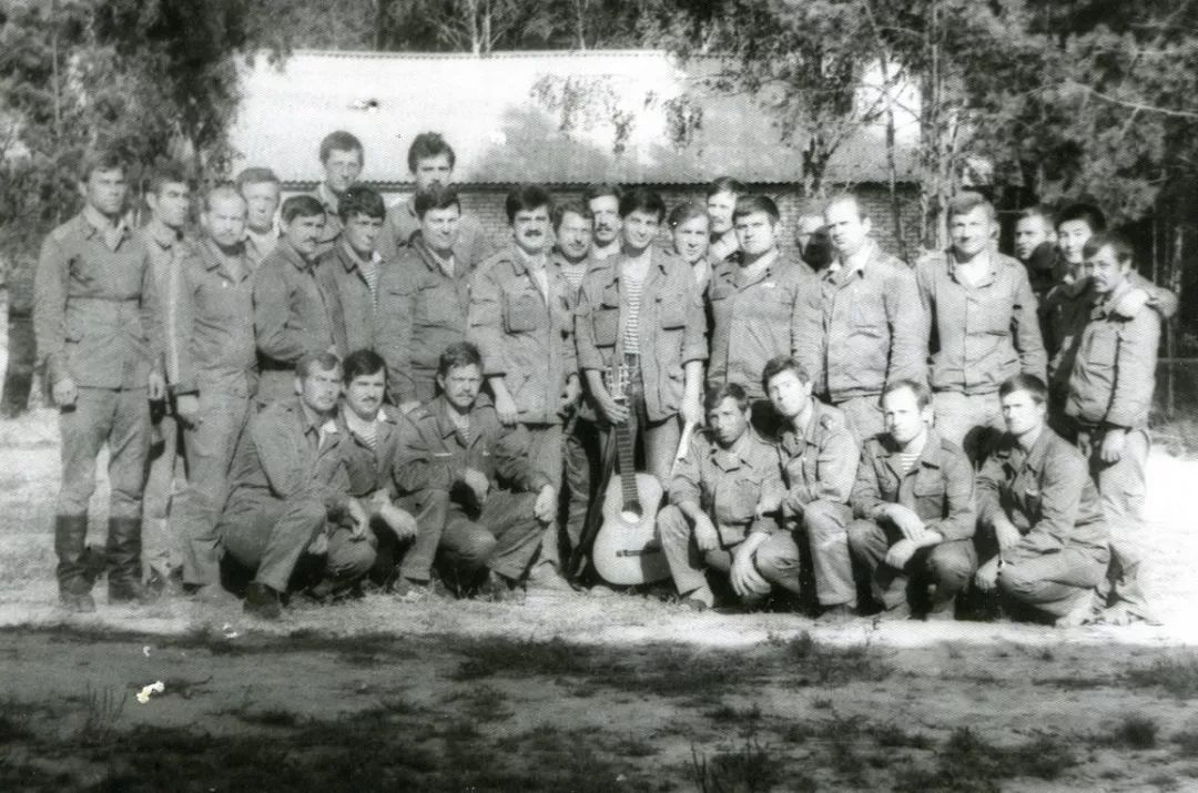 切尔诺贝利清理屋顶的士兵,切尔诺贝利清理石墨的士兵