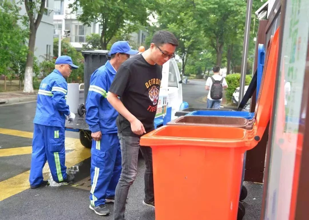 小区整洁的环境让人心情愉悦,小区环境真好看图片