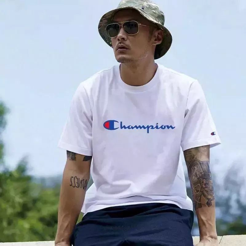 champion明星穿搭,全新champion冠军日版圆领卫衣