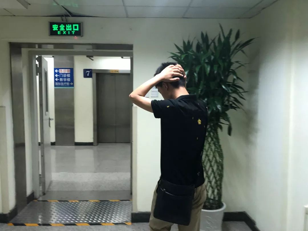 那些无所不能的跑腿小哥,跑腿小哥简直无所不能