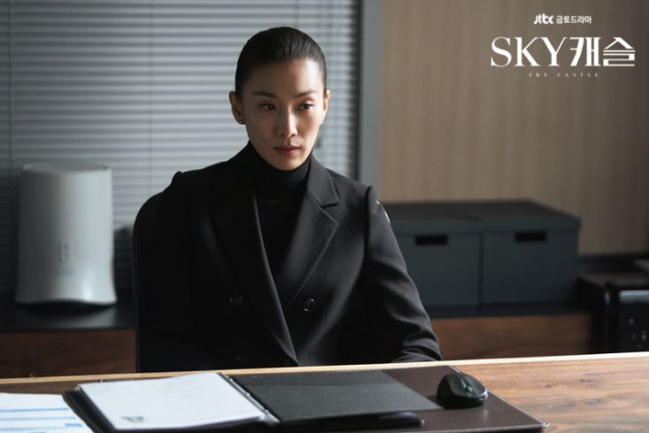 对传统审美的反杀：超A女风格解码