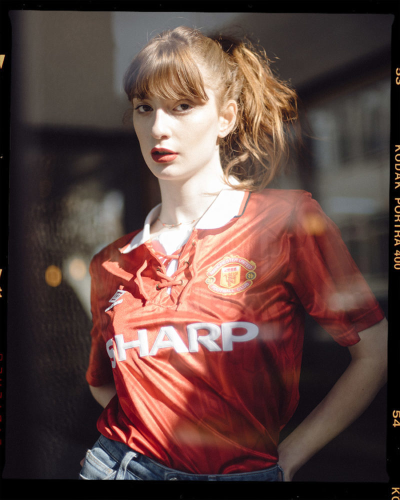 最经典好看的足球队服,美少女足球队服