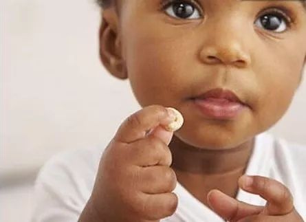 3-6个月宝宝脑部康复训练,精细动作锻炼脑部哪里