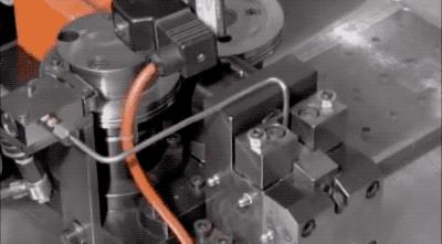 圆珠笔为什么能按动,圆珠笔为啥一按就弹出去了