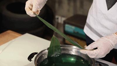 粽叶绿的有点蓝还很软正常吗,鲜绿的粽叶安全吗